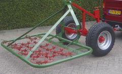 Getrokken weidesleep 2 mtr met wielstel
